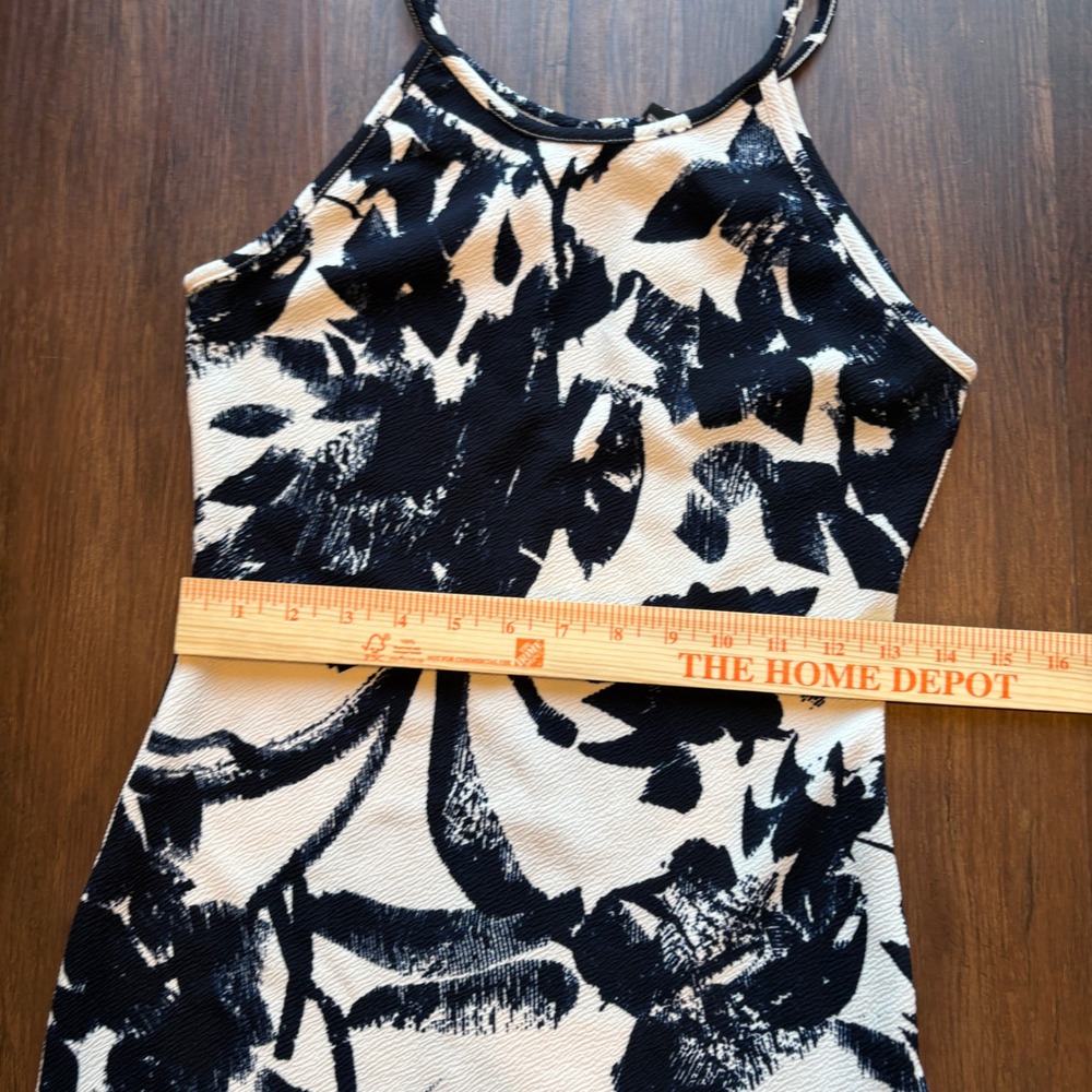 Black White Floral Bodycon Mini Dress Asymmetrical Hem Halter Size Med - Picture 8 of 9